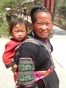 Sapa woman and child