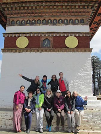 Group at DochuLa Chorten 