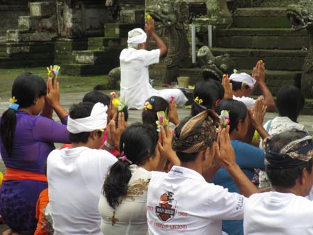 Bali Temple Prayers