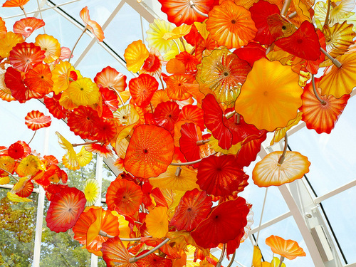 Chihuly glasshouse sculpture